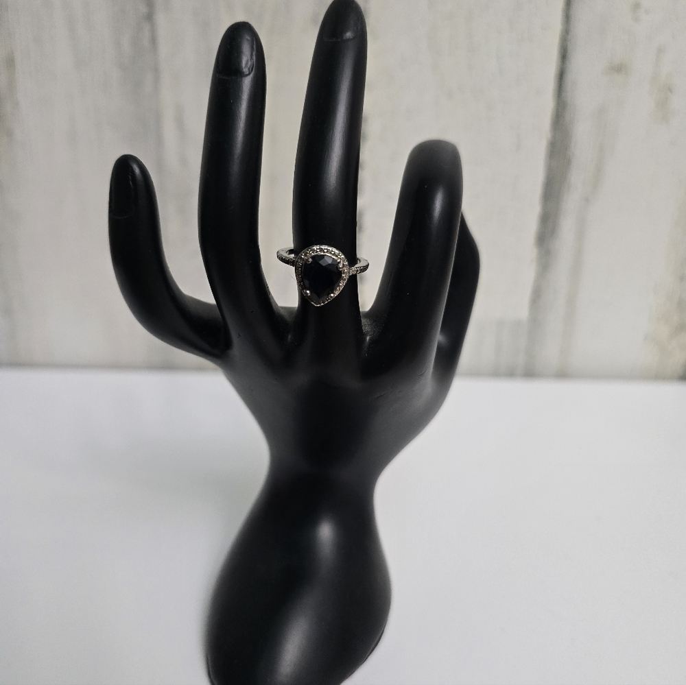 Beautiful Dark Blue Stone Ring On Silver Tone Band Size 6